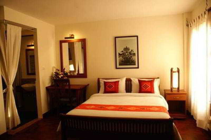 Avilla Phasouk Hotel Vientiane Exterior photo