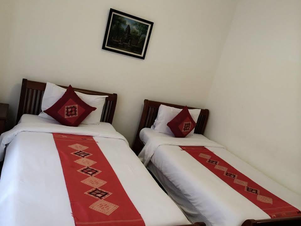Avilla Phasouk Hotel Vientiane Exterior photo